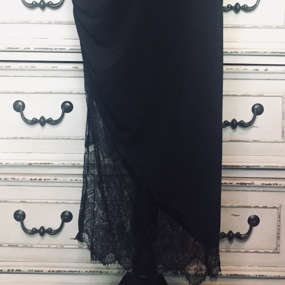 Venus long lace detail skirt